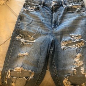 American eagle ripped curvy mom jeans stretch sz12
